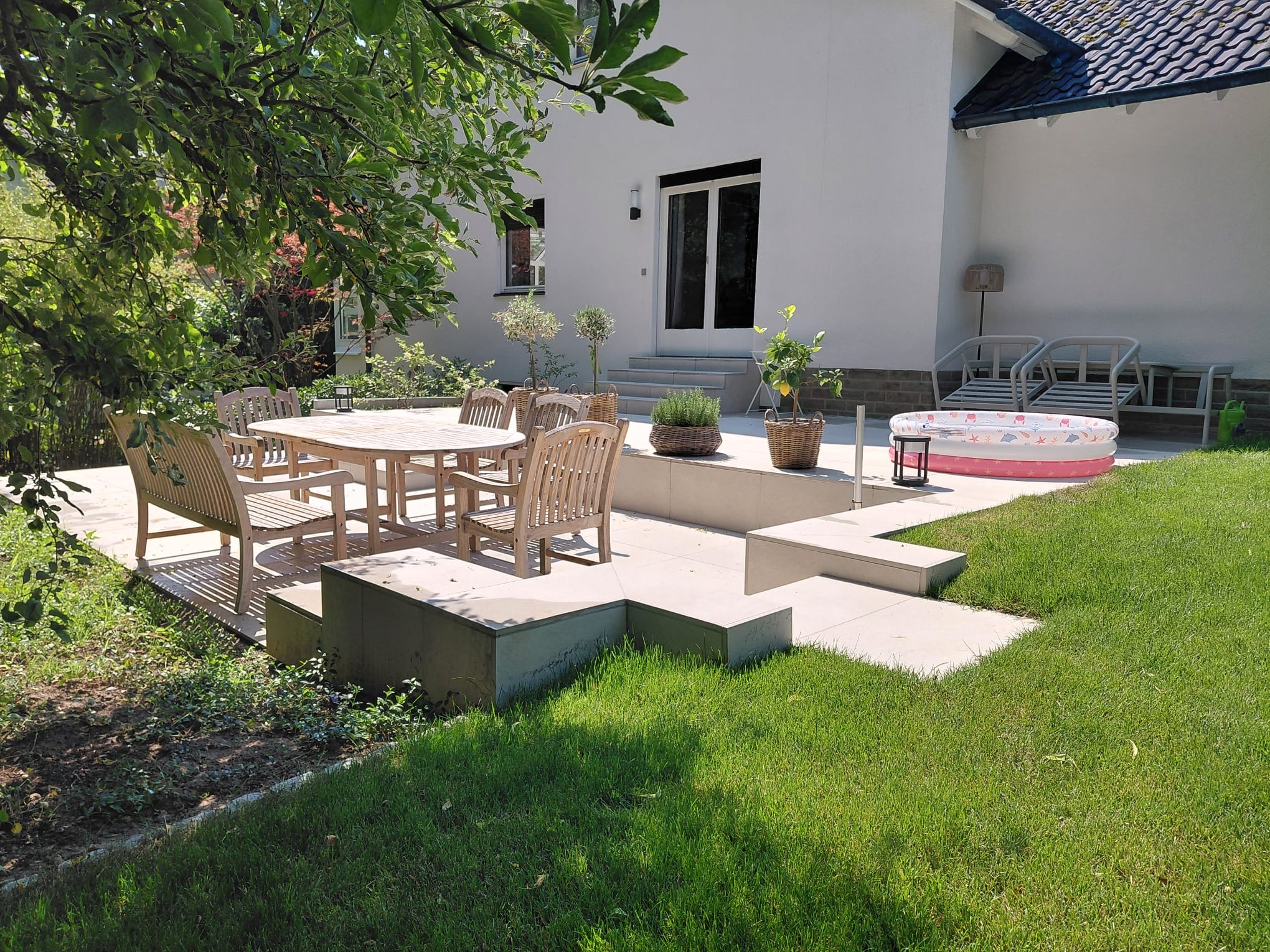 Mehrstufige Terrasse Galabau Friedel